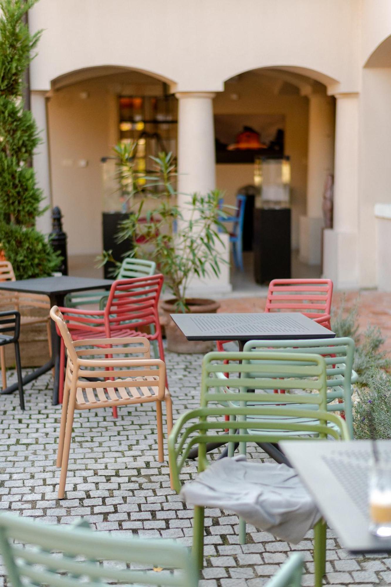 Barka Galeria Hotel Es Etterem Tállya Exteriör bild