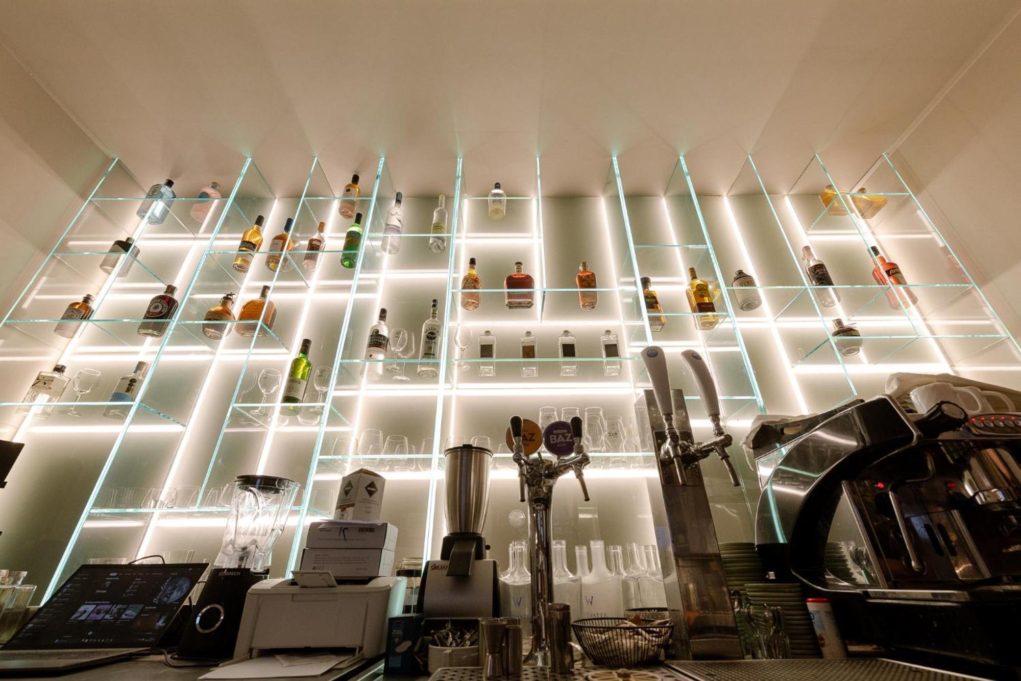 Barka Galeria Hotel Es Etterem Tállya Exteriör bild