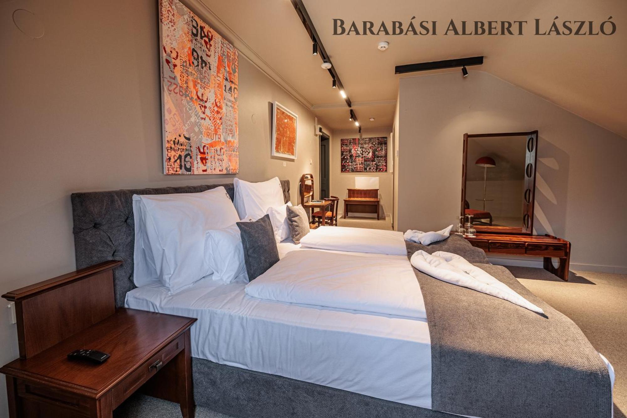 Barka Galeria Hotel Es Etterem Tállya Exteriör bild