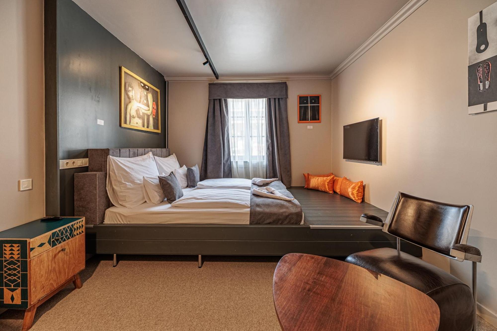 Barka Galeria Hotel Es Etterem Tállya Exteriör bild