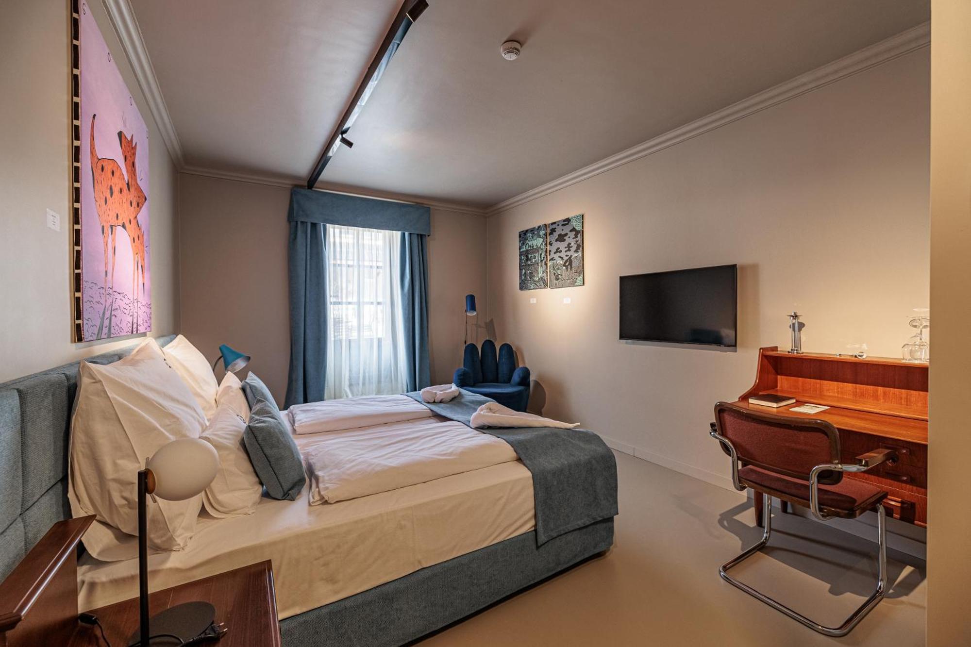 Barka Galeria Hotel Es Etterem Tállya Exteriör bild