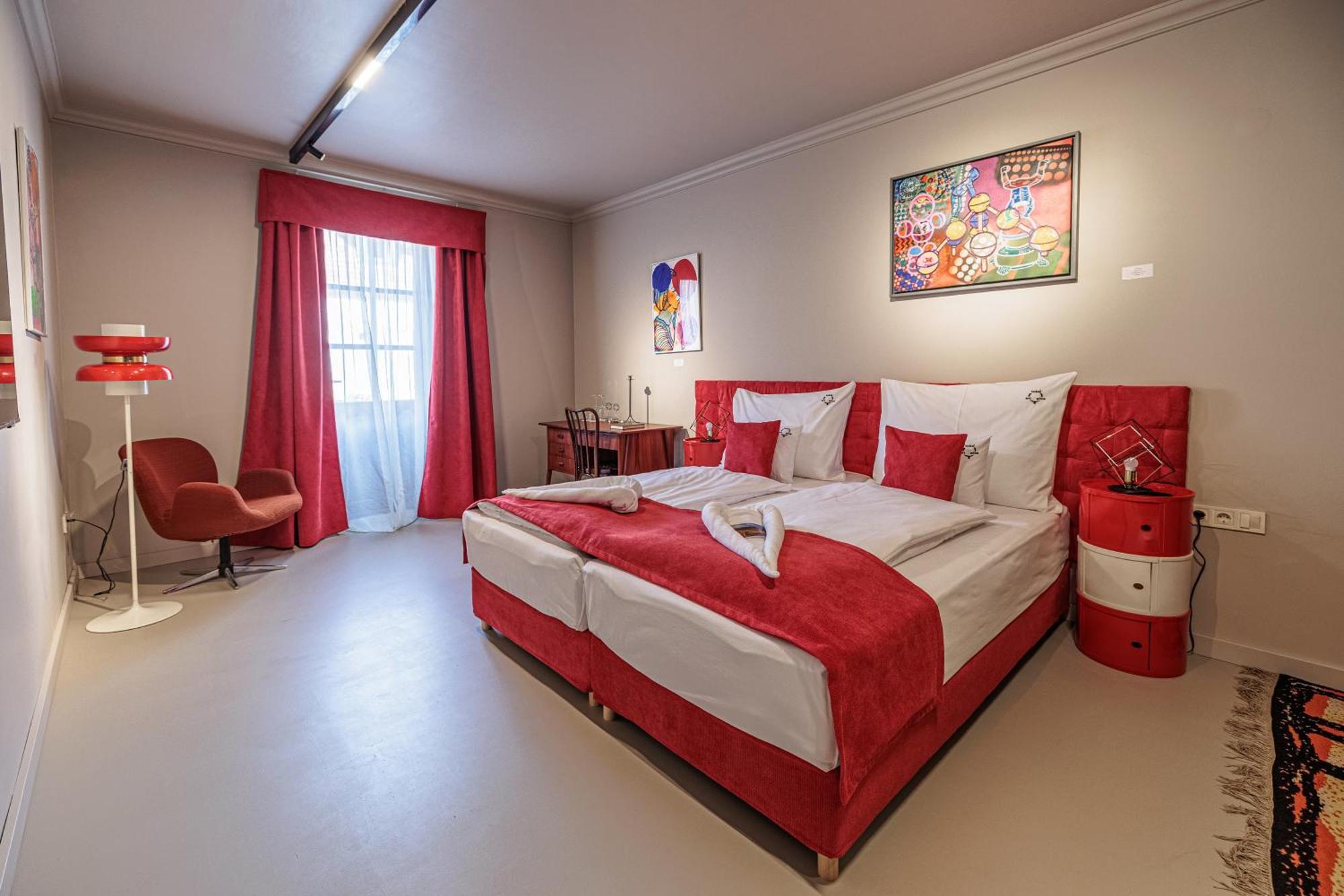 Barka Galeria Hotel Es Etterem Tállya Exteriör bild